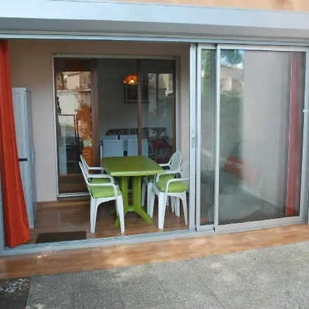 Dom wakacyjny T2 Au Cap D'agde: Piscine, Parking, Terrasse, Calme, Pres De La - Fr-1-607-110