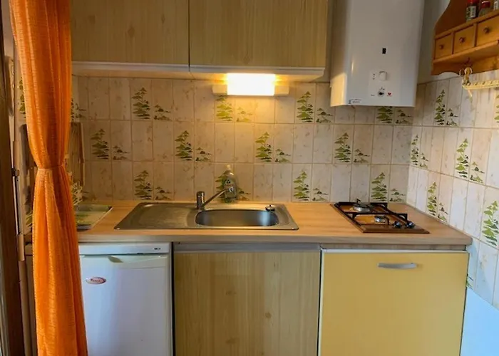 Σπίτι διακοπών Joli T2 Rez-de-jardin Avec Piscine Et Parking - Fr-1-607-110